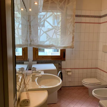 Linda Marina Римини